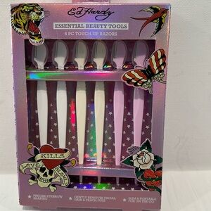 Ed Hardy Essential Beauty Tool (6) Piece Touch-Up Razor Set.